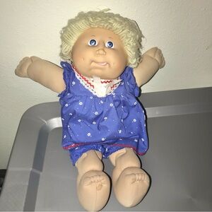 Cabbage Patch kid doll head mold #11 tongue out blonde hair blue eyes